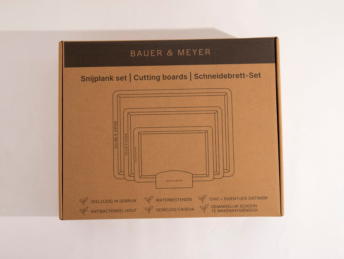 Kartonnen verpakkingsdoos van de BAUER & MEYER snijplankenset acacia